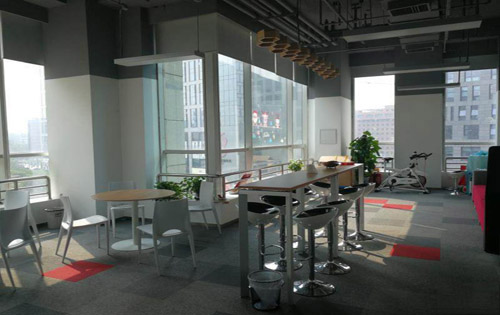 新街高和大厦实拍图3